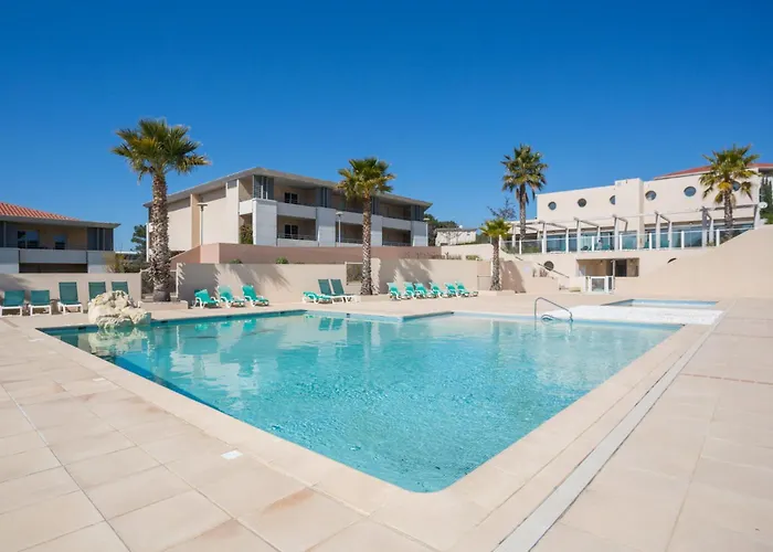 Location D\'Un Superbe Appartement Avec Piscine