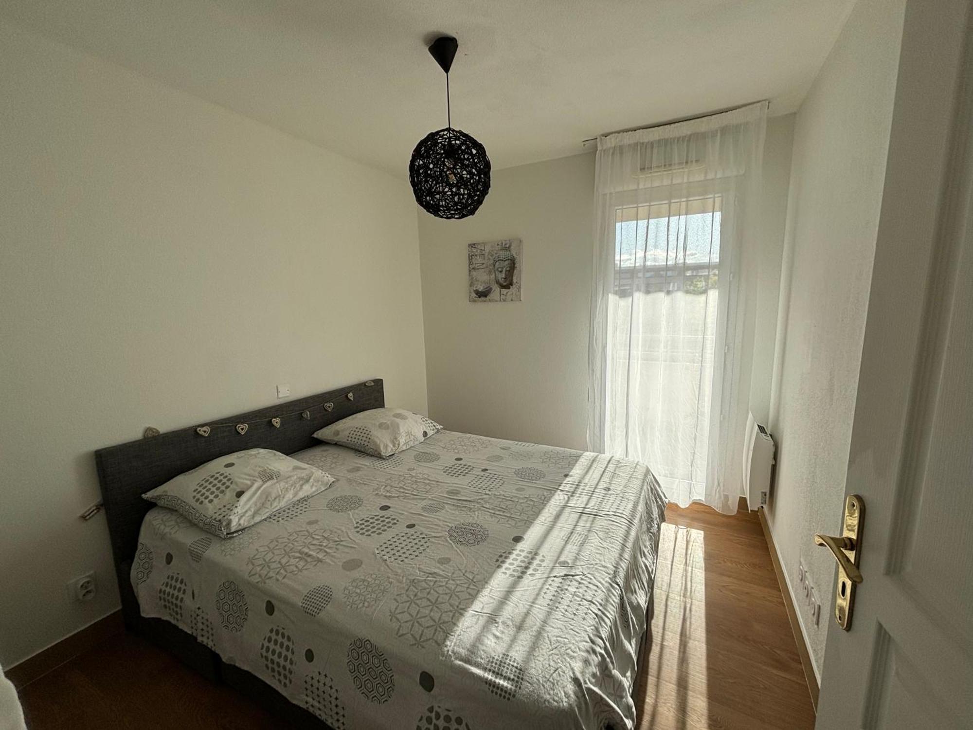 Apartment Location D'un Superbe Avec Piscine